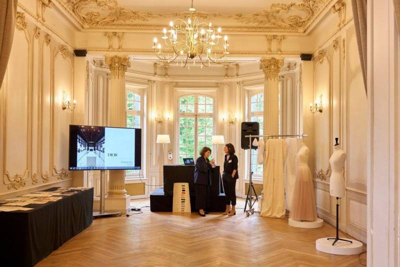 Salon du château de Rajat pour la convention DIOR