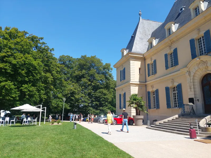 Profiter des beaux jours pour organiser une Garden Party dans le cadre verdoyant d’un château à proximité de Lyon