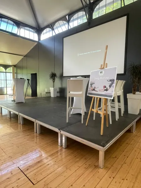 Rassemblement de plus de 100 collaborateurs pour une journée de team building dans un domaine à proximité de Lyon