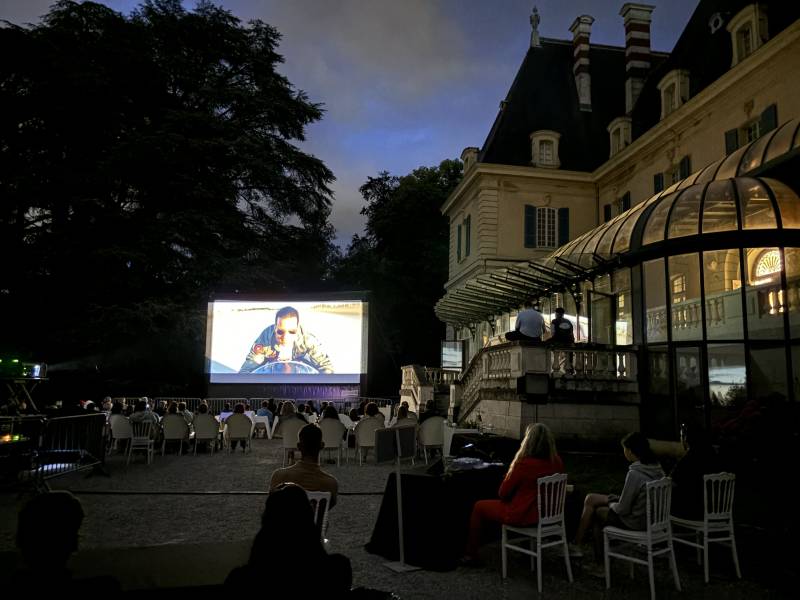 Organiser une séance de cinéma en plein air dans un parc à proximité de Lyon
