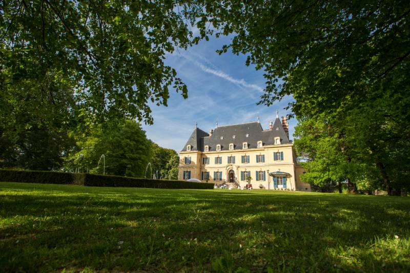 chateau de rajat extérieur bassin