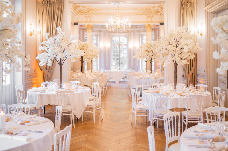 salon Auguste et Louis Lumière mariage chic et romantique Rajat